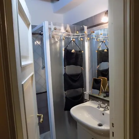 Apartment Casa Via Della Luce Rome